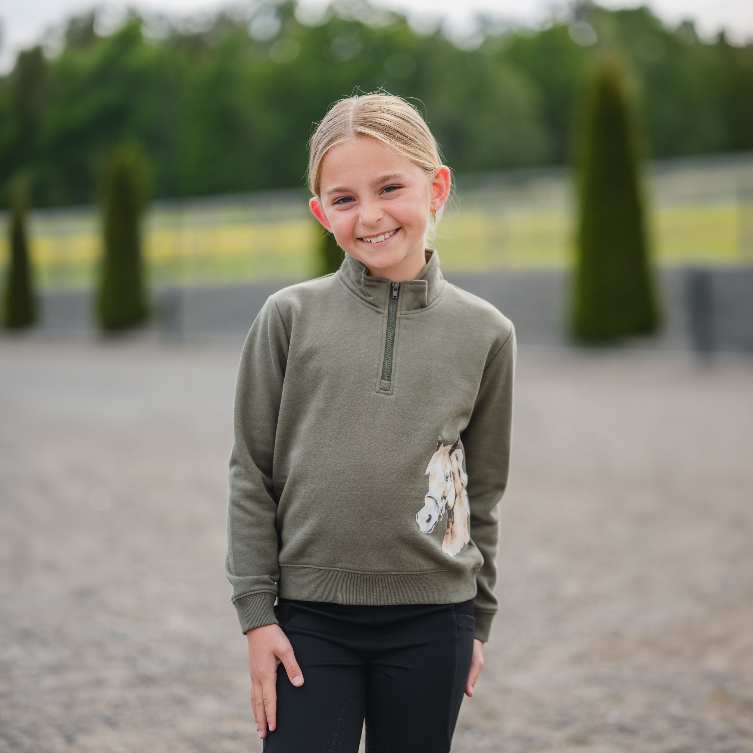 Collegegenser Chica Sweater CRW®